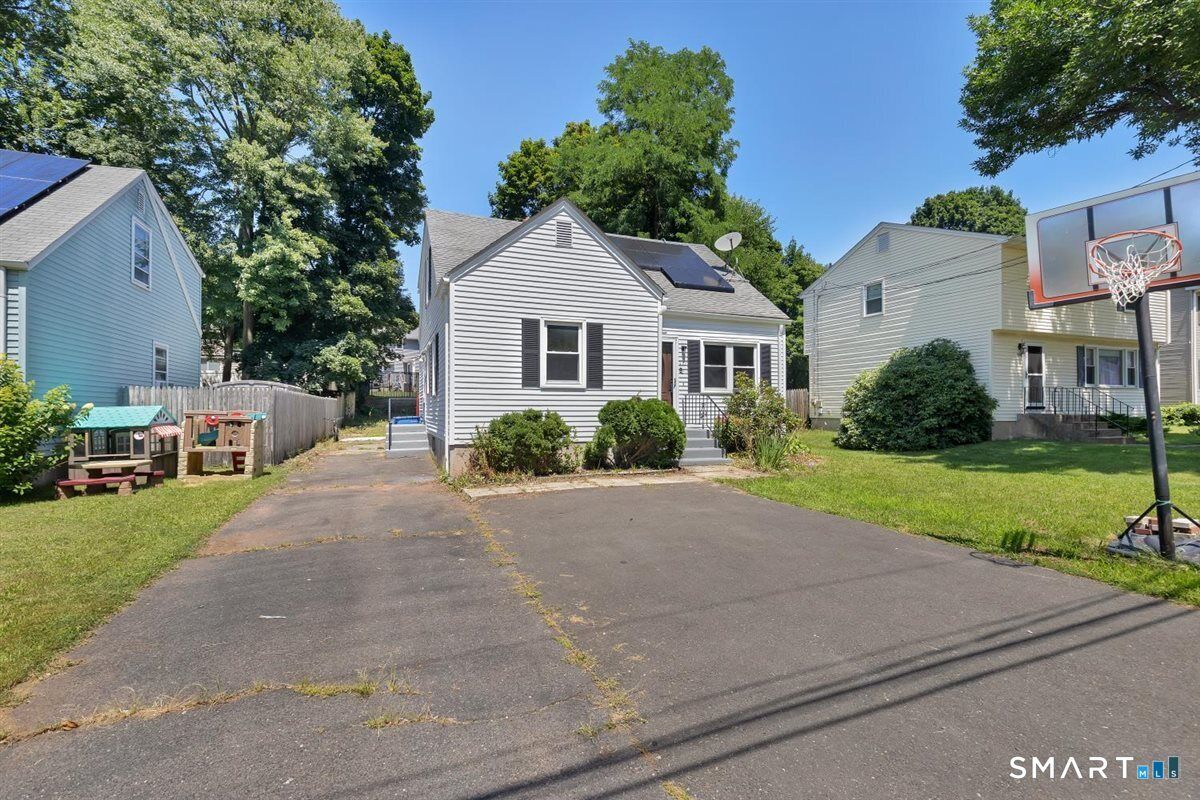 Property Photo: 117 Westerly Street CT 06042