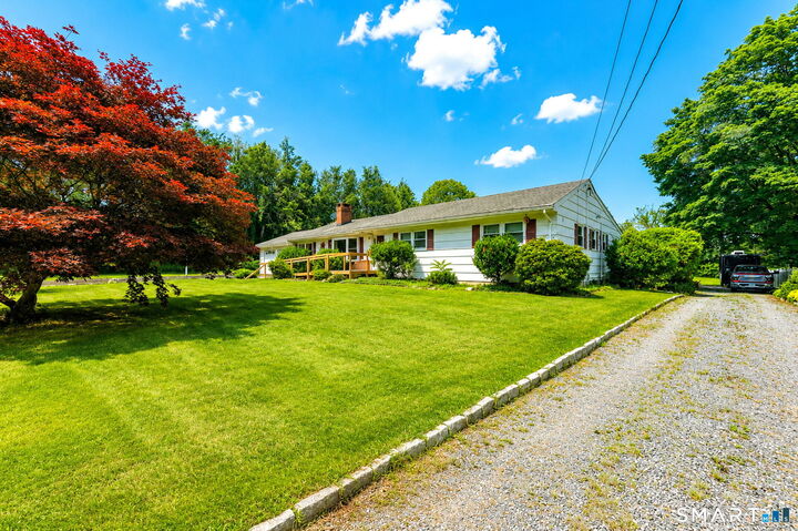 Property Photo:  52 Lauderdale Drive  CT 06611 