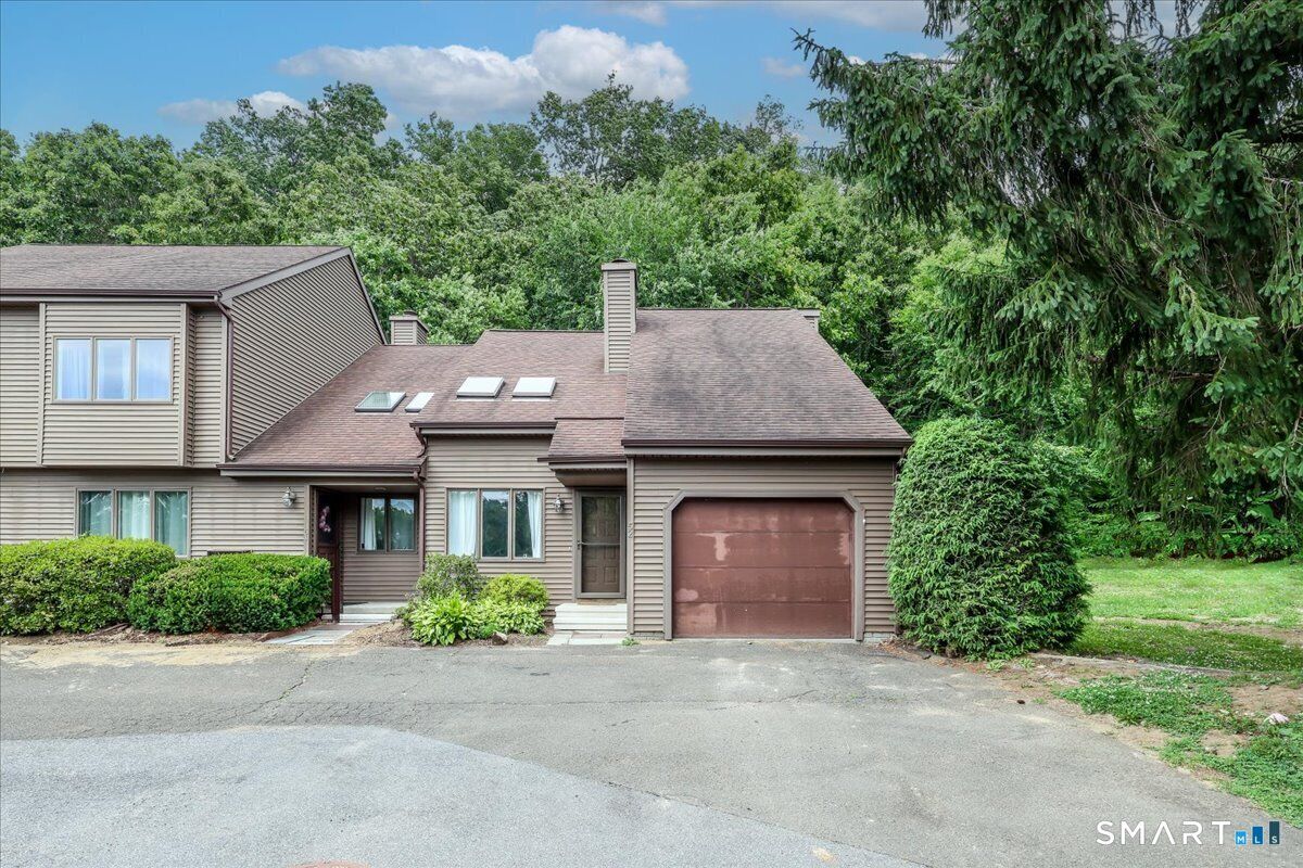 Property Photo: 52 Twin Oaks 52 CT 06776
