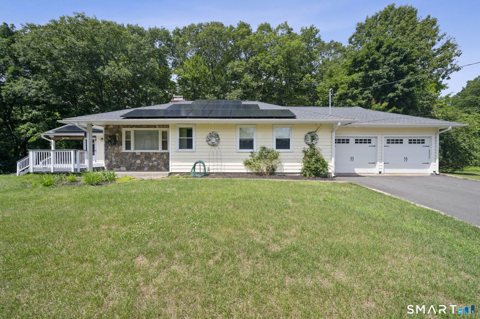 Property Photo:  51 Ironwood Drive  CT 06066 