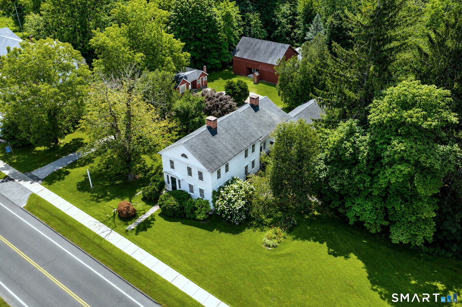 Property Photo:  18 East Street  CT 06751 