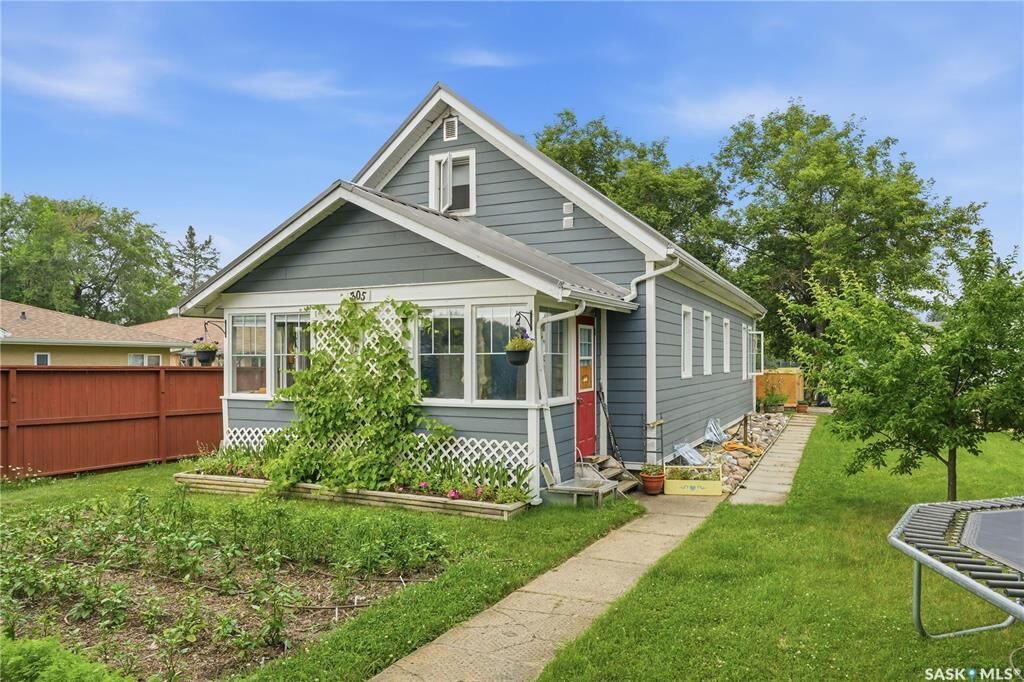 Photo de la propriété:  305 2nd Avenue  SK S0K 0N0 