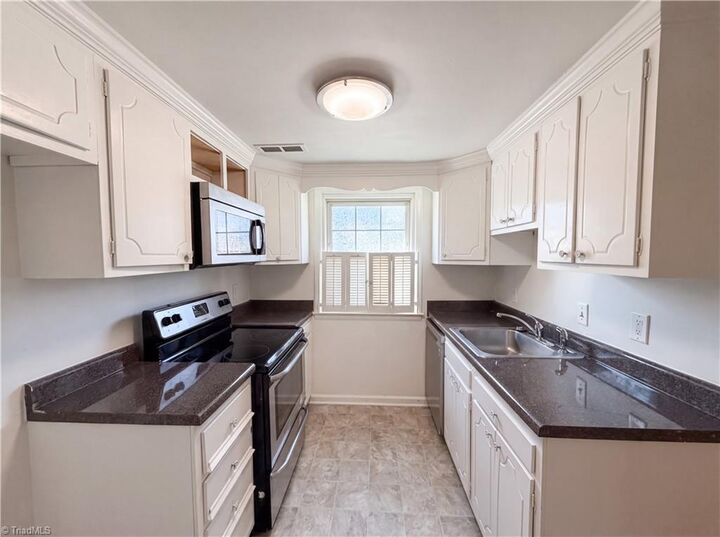 Property Photo:  2902 Saint Marks Road E  NC 27103 