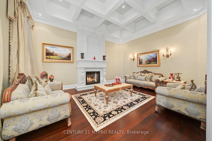 Property Photo:  5 Saintfield Avenue  ON M3C 2M4 