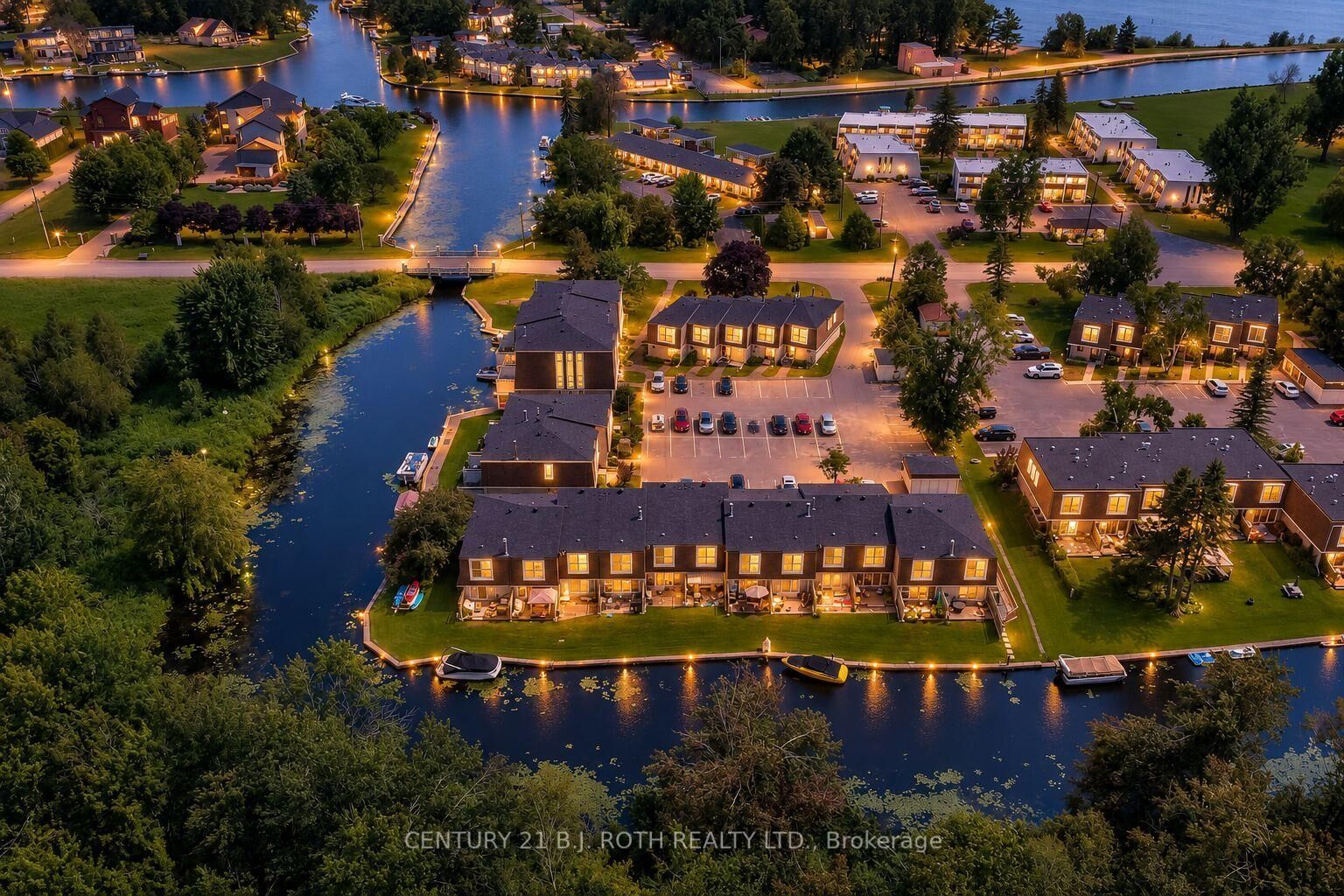 Property Photo: 2 Paradise Boulevard Unit 20 ON L0K 1B0