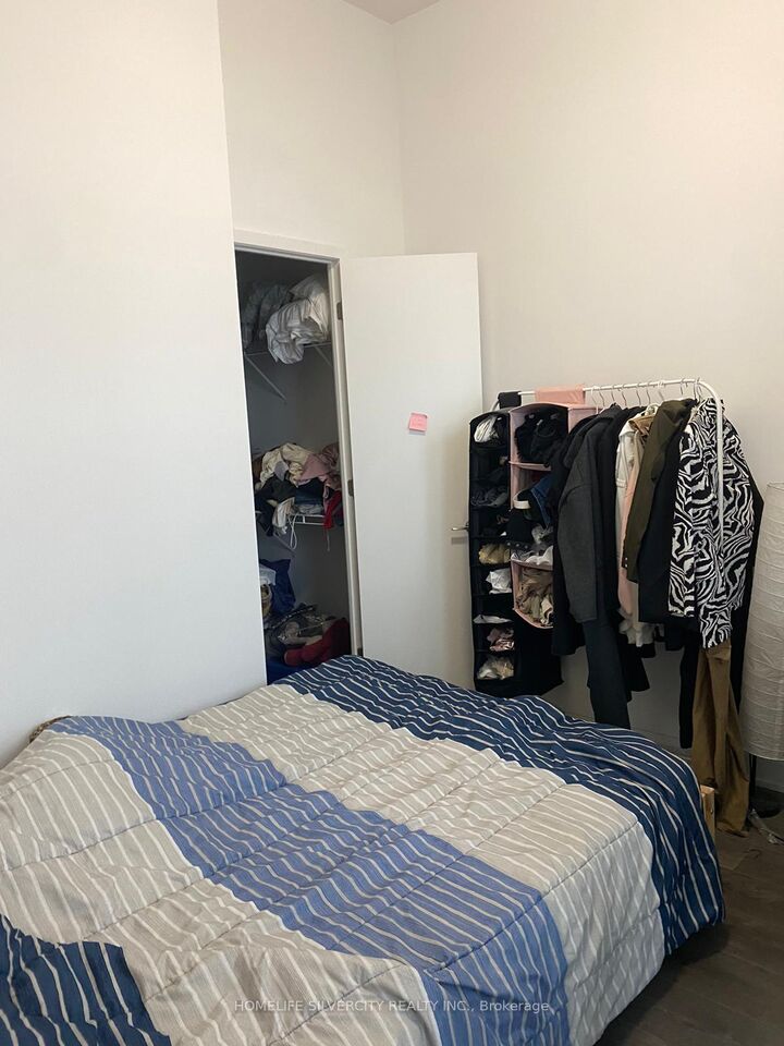 Property Photo:  8 Tippett Road 111  ON M3H 0E7 