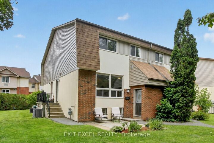 Property Photo:  34A Forester Crescent  ON K2H 8Y2 