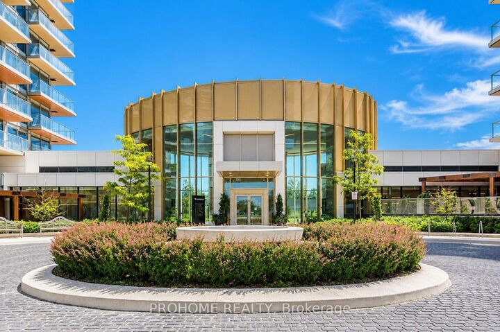 Property Photo: 27 McMahon Drive 1006 ON M2K 0J2
