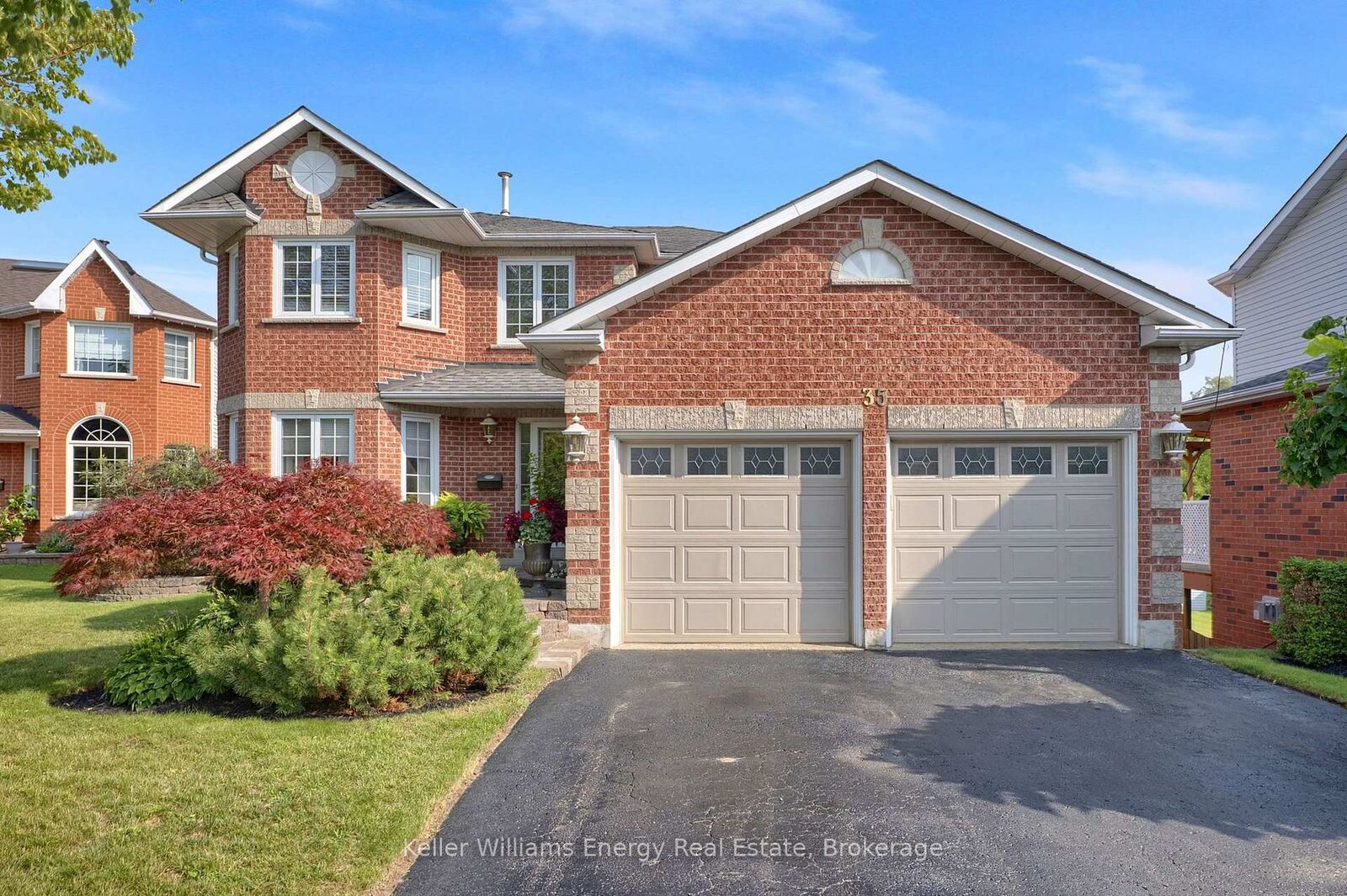 Property Photo: 35 Living Court ON L1E 2V6