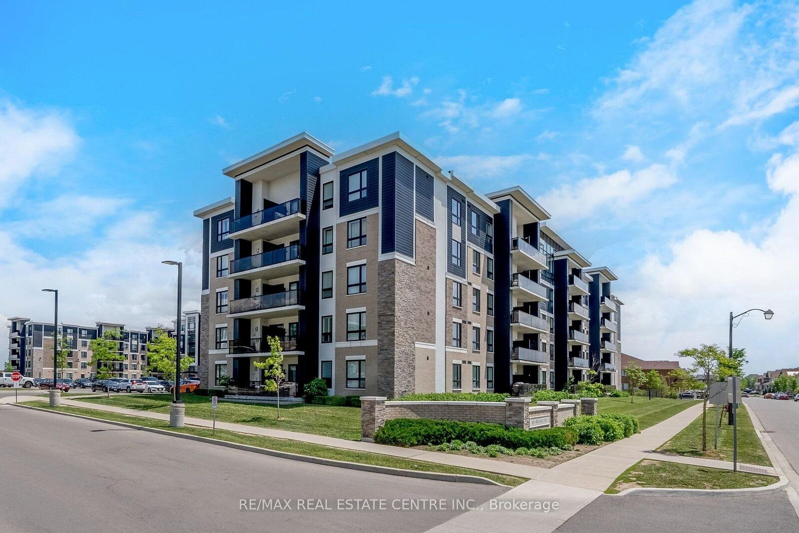 Photo de la propriété:  650 Sauve Street 408  ON L9T 9A8 