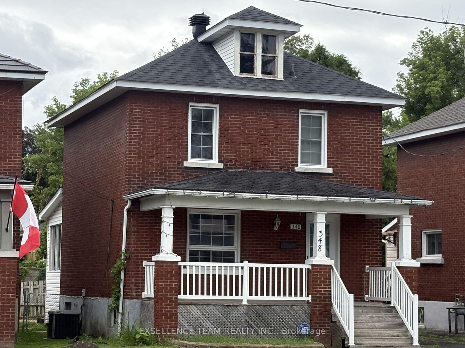 Property Photo:  348 Cumberland Street  ON K6J 4J1 