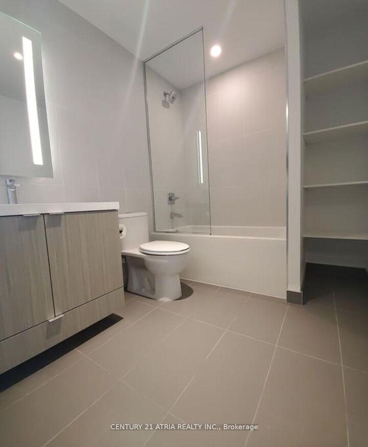 Property Photo: 575 Bloor Street E 3505 ON M4W 0B2