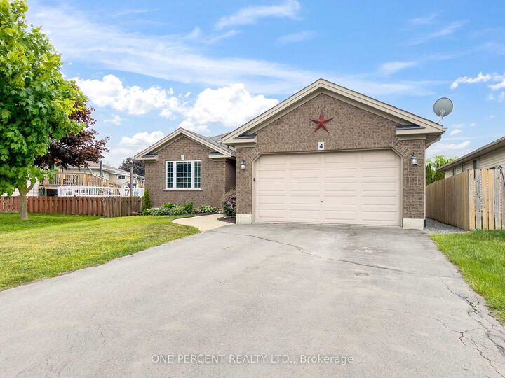 Property Photo: 4 Jason Crescent ON K8V 6P3