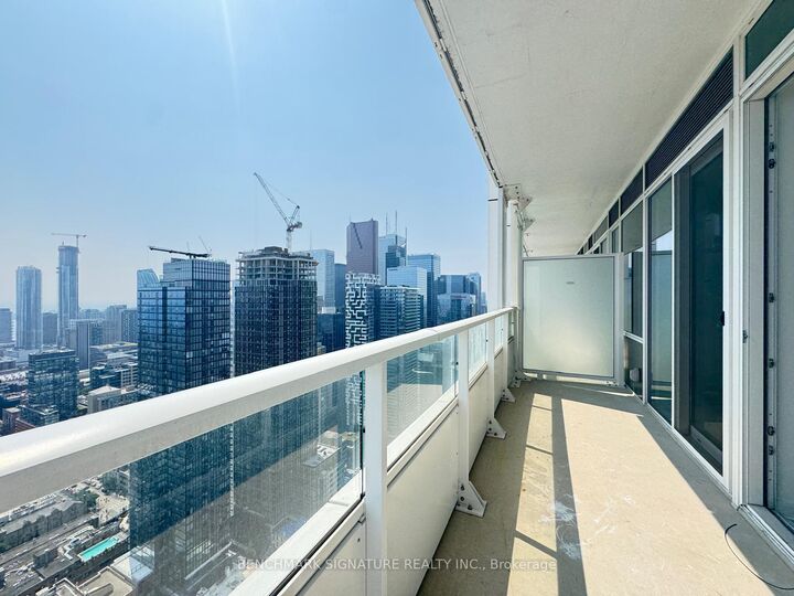 Property Photo: 88 Queen Street E 4603 ON M5C 0B6