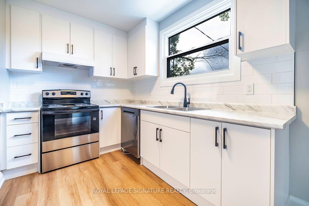 Property Photo:  688 Aylmer Street  ON K9H 3X6 