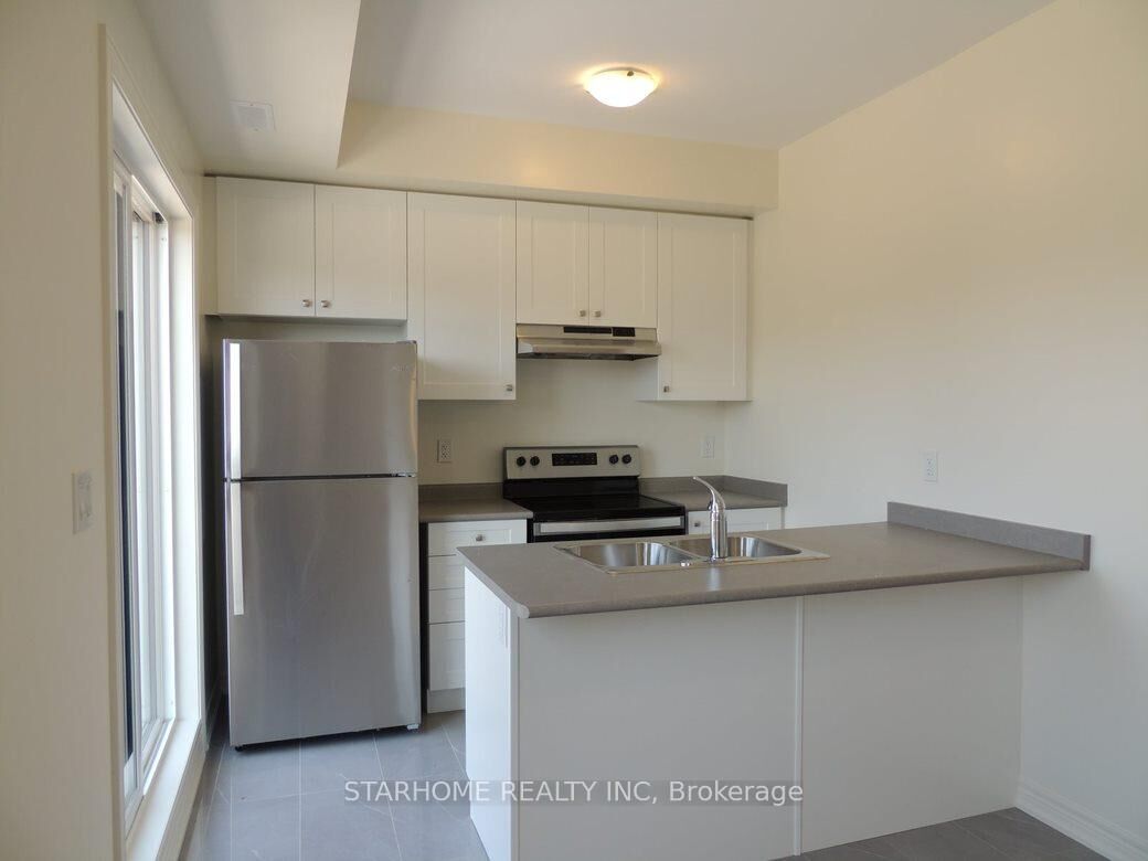 Property Photo:  9436 Bayview Avenue Coach  ON L4C 5G9 