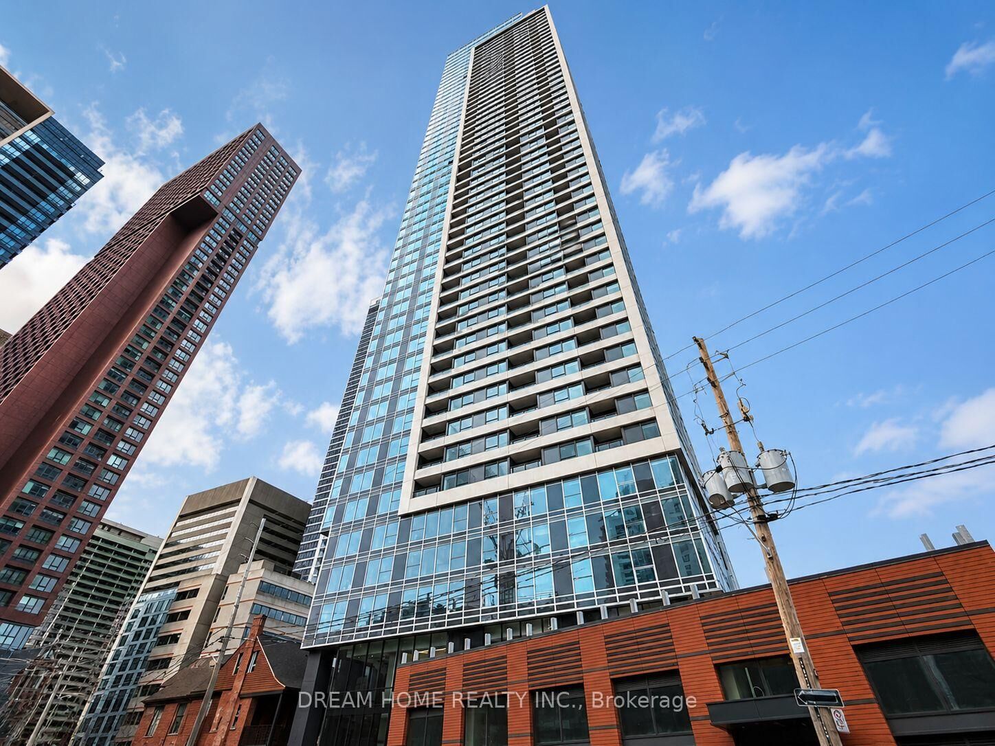 Property Photo:  609 Sherbourne Street 2009  ON M4X 0A4 