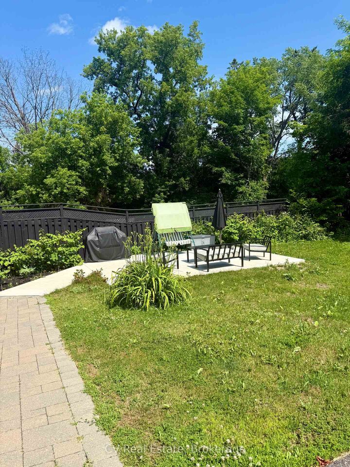 Property Photo:  2 Mahaffy Court 151  ON P1L 2A6 