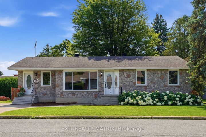 Photo de la propriété:  693 Cartier Street  ON K0A 1M0 