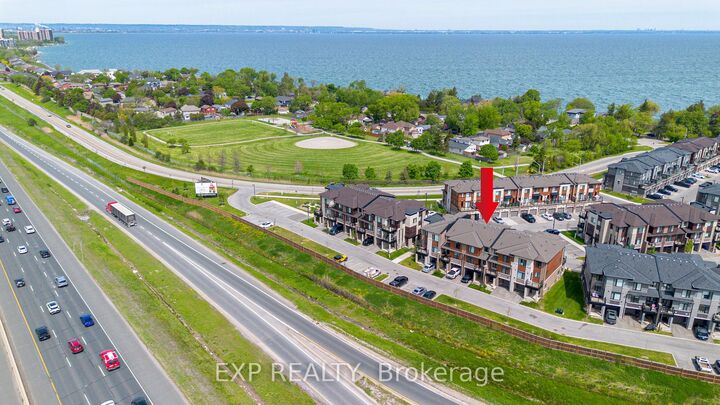 Property Photo:  590 North Service Road  ON L8E 0K5 
