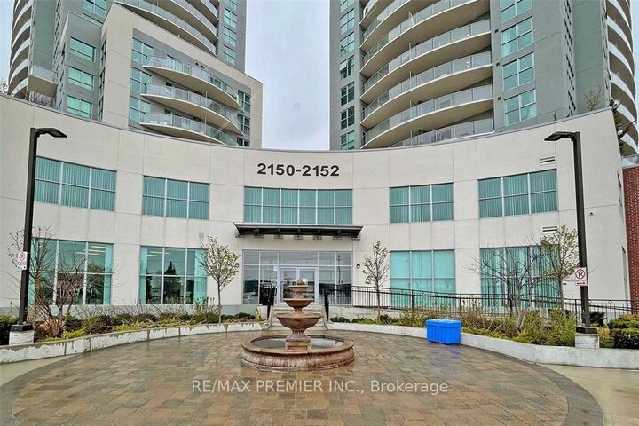Property Photo: 2150 Lawrence Avenue E Ph12 ON M1R 3A7