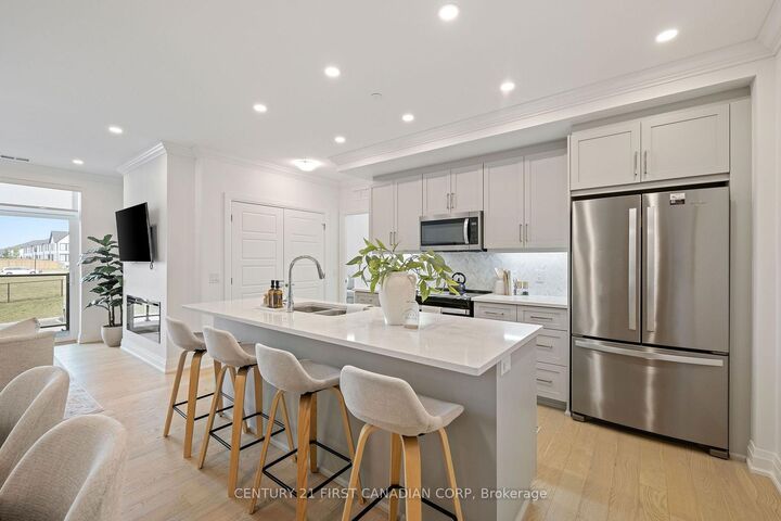 Photo de la propriété:  1560 Upper West Avenue 202  ON N6K 4P9 