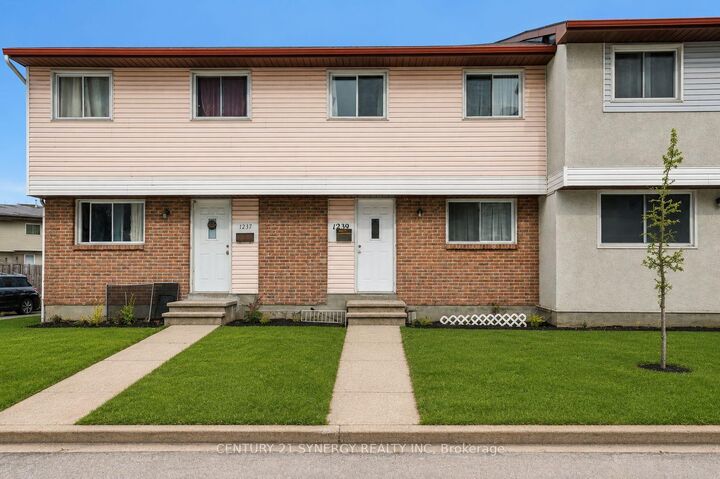 1239 Bowmount Street — photo 1