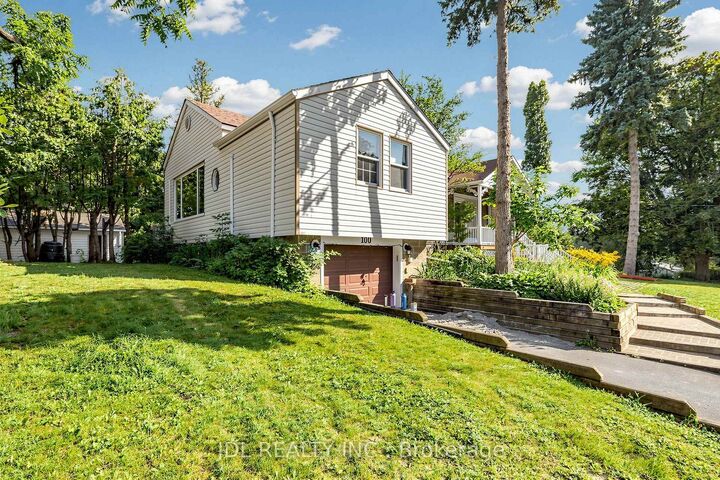 Property Photo:  100 Roxborough Road  ON L3Y 3L2 