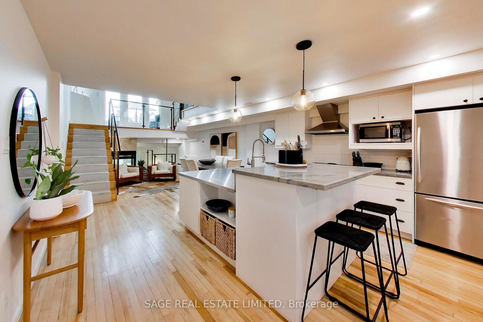 Property Photo:  660 Pape Avenue 111  ON M4K 3S5 