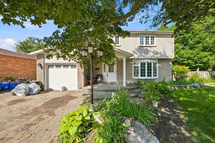 Property Photo:  2 Belton Court  ON L1N 5P1 