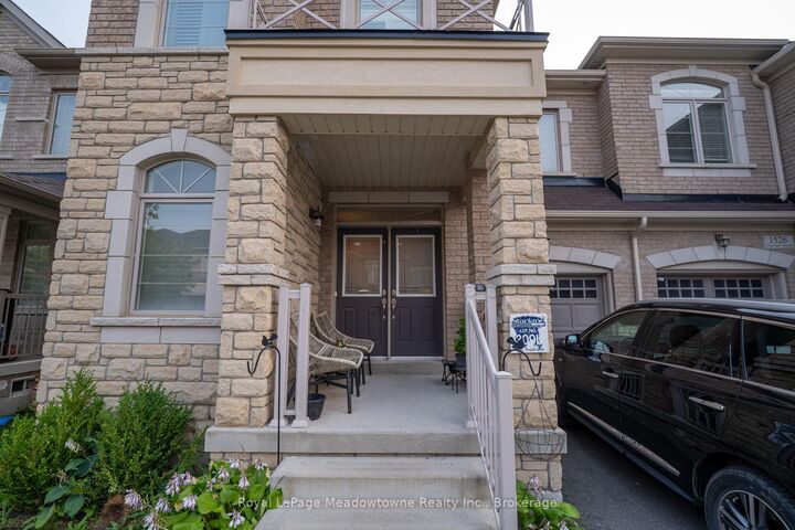 Property Photo:  1528 Chretien Street  ON L9E 1H2 