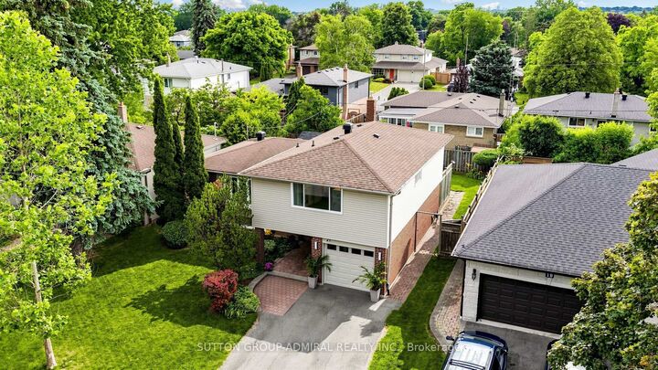 Property Photo:  21 Donalbain Crescent  ON L3T 3S3 