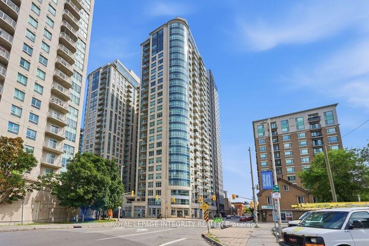 Property Photo:  195 Besserer Street 802  ON K1N 0B6 