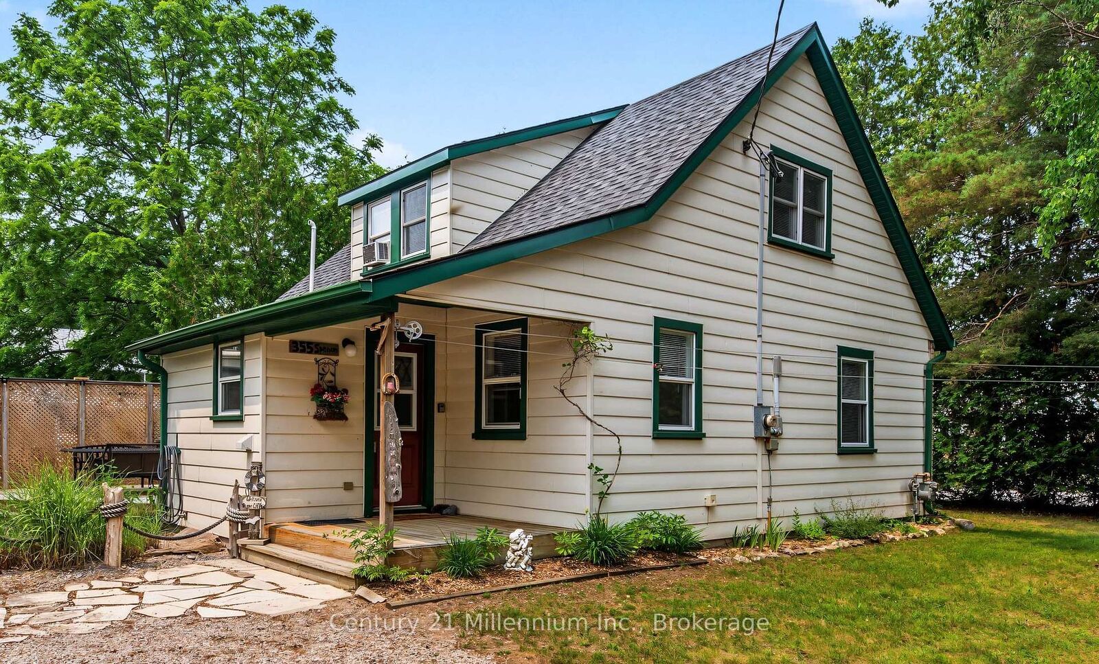 Property Photo: 355 Spence Street ON N0H 2L0
