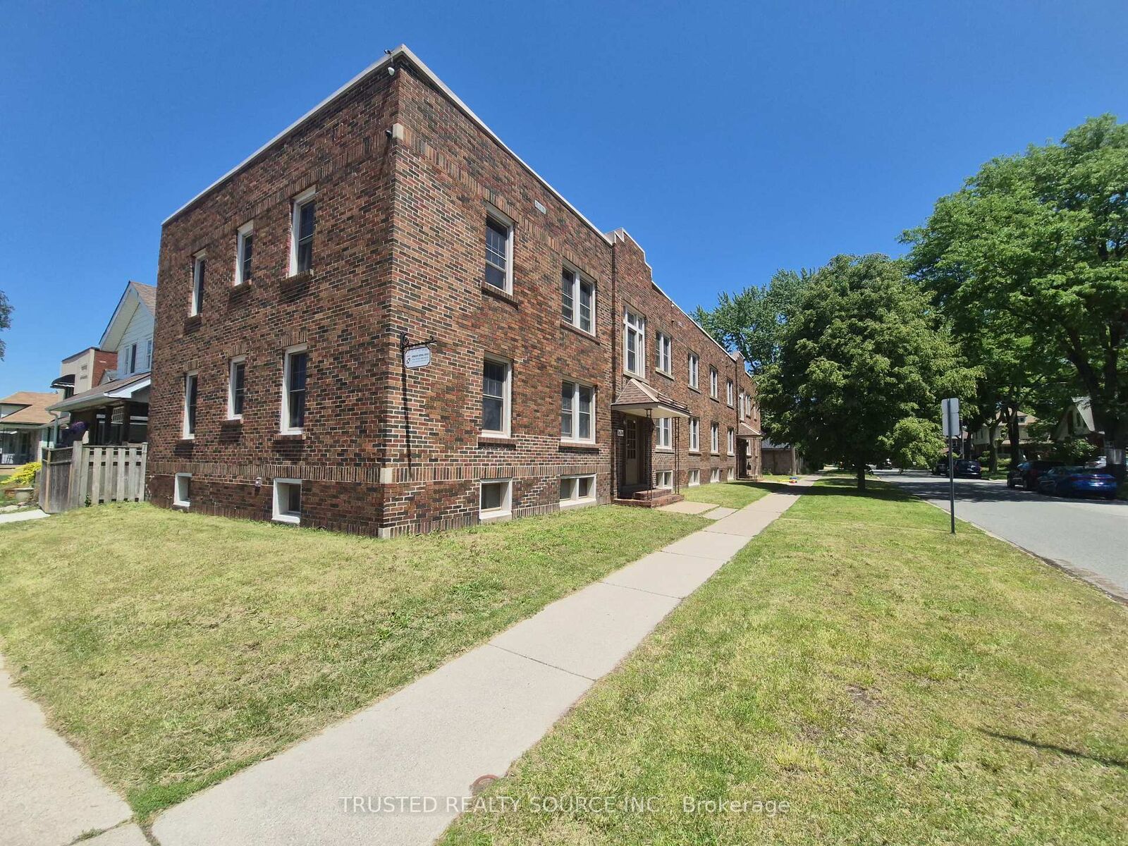 Photo de la propriété:  1614 Ontario Street #4  ON N8Y 1M6 