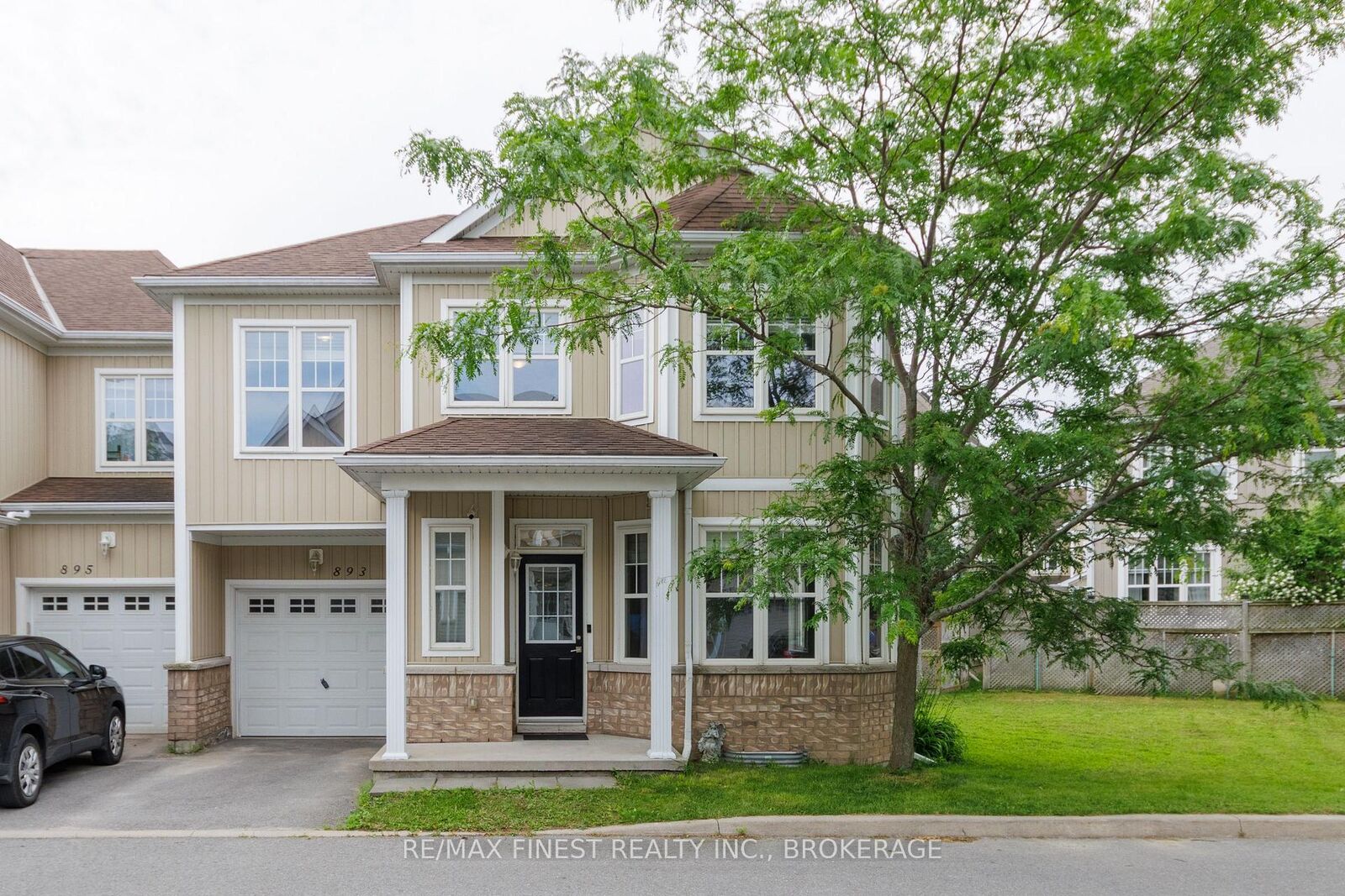 Photo de la propriété:  893 Ascot Lane  ON K7K 0C8 