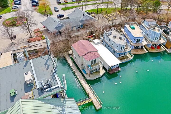 Property Photo: 7 Brimley Road S 1 ON M1M 3W3