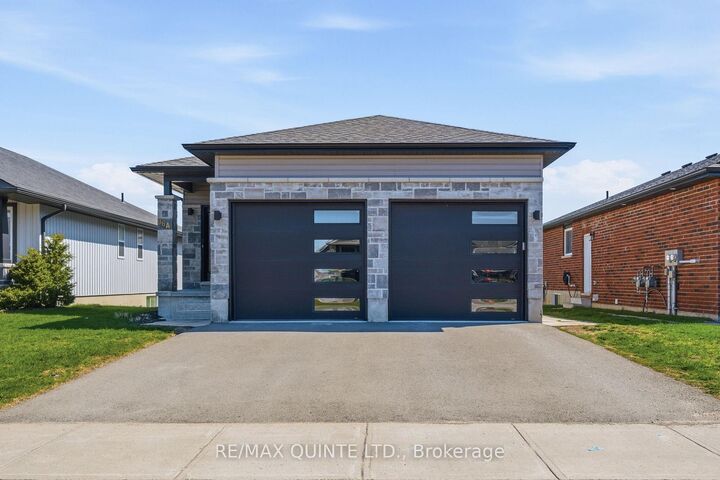 Property Photo: 86 Aldersgate Drive W A &Amp B ON K8P 0G8