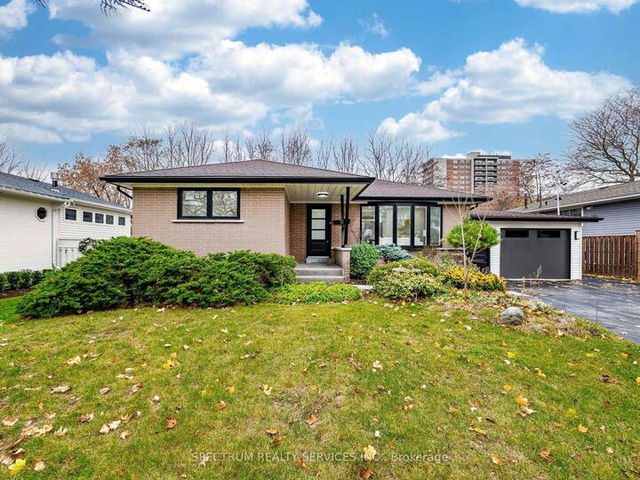 914 Francis Road — photo 1