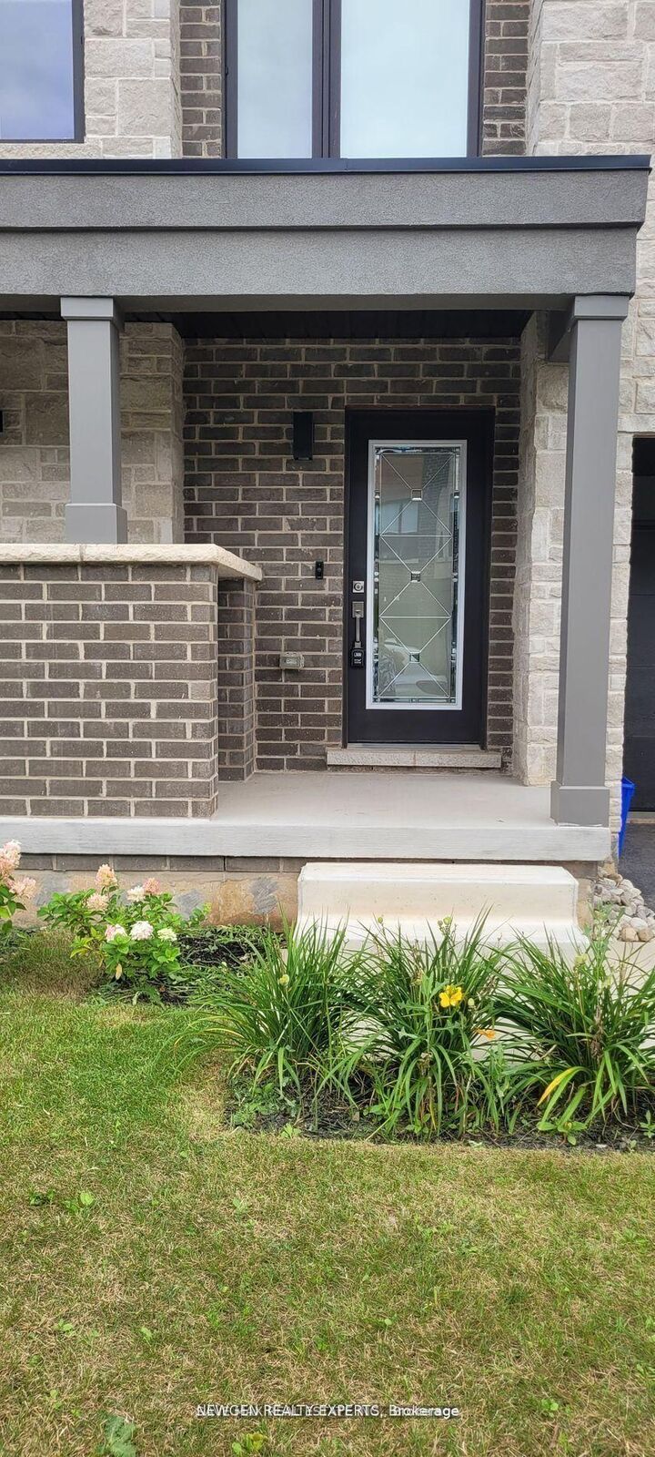 Property Photo:  74 Windtree Way  ON L7G 0P6 