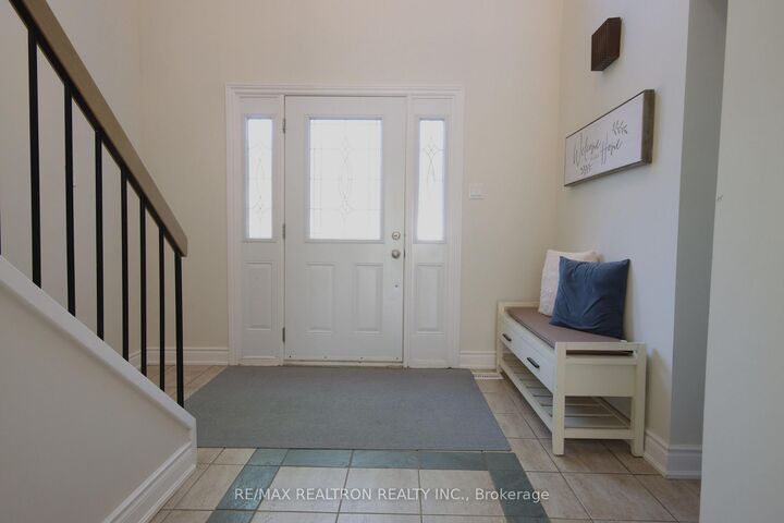 Property Photo: 4272 Gayling Gardens ON L5L 1Z9
