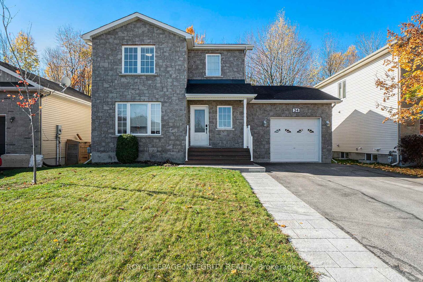 Property Photo:  34 Giroux Street  ON K0A 2M0 