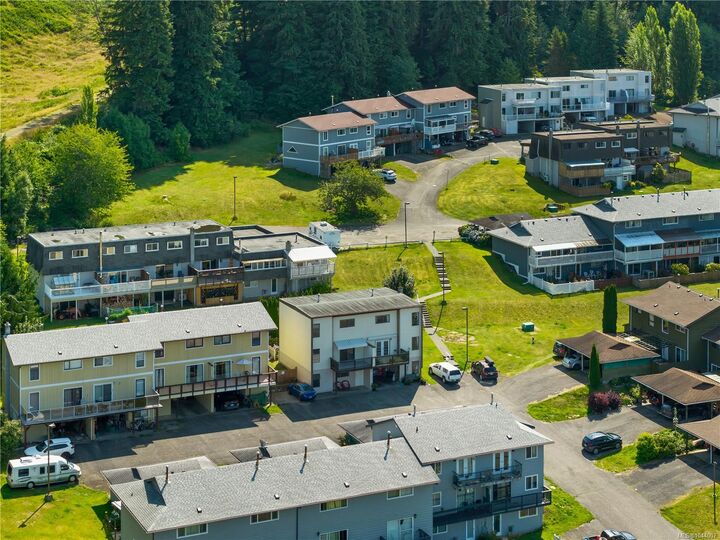 Property Photo: 81 McKay Cres BC V0N 2N0