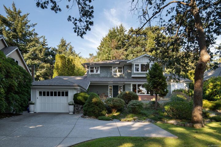 Property Photo: 2944 Tudor Ave BC V8N 1M1
