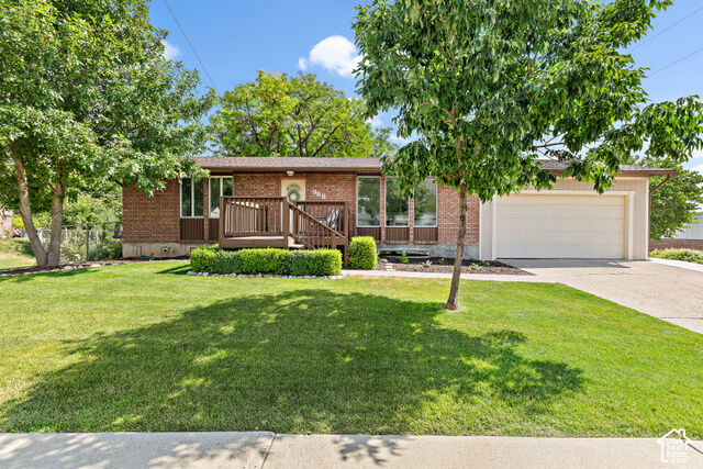 Property Photo:  988 E 200 N  UT 84663 