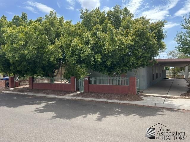 Property Photo:  10754 S McKenzie Ave  AZ 85365 