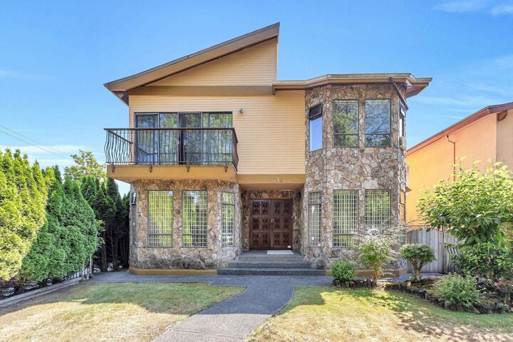2718 W 19th Avenue — photo 1