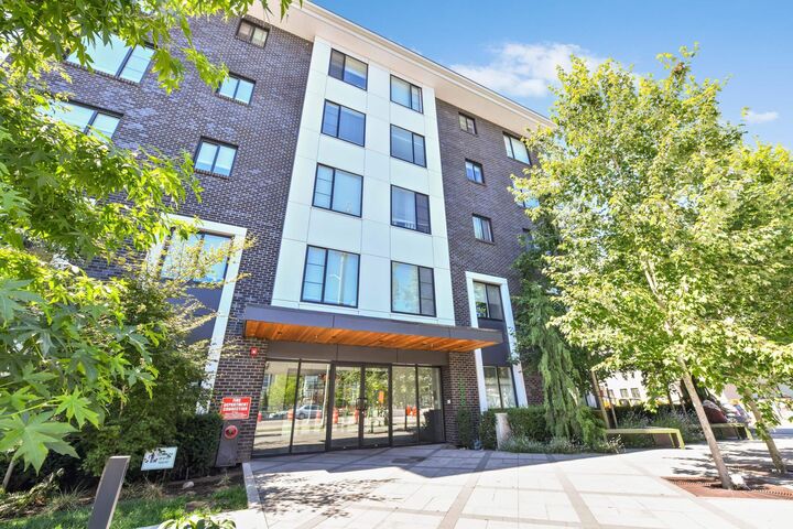 15848 Fraser Highway 306 — photo 1