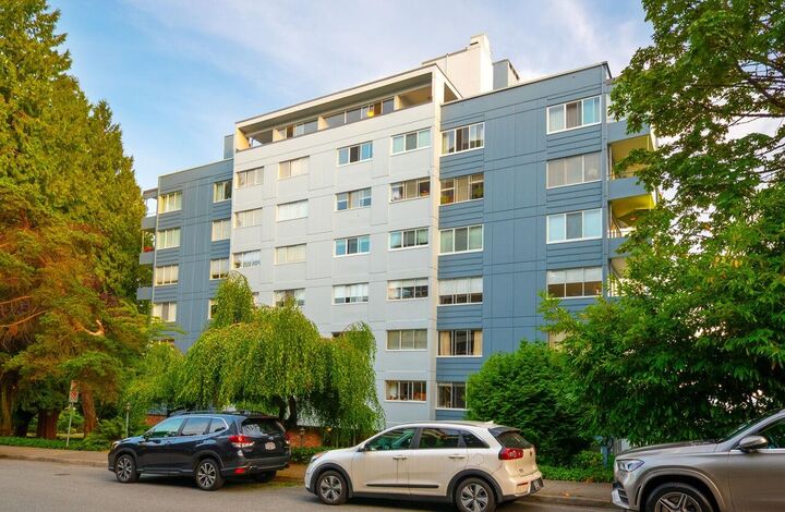 Property Photo:  1730 Duchess Avenue 503  BC V7V 1P9 
