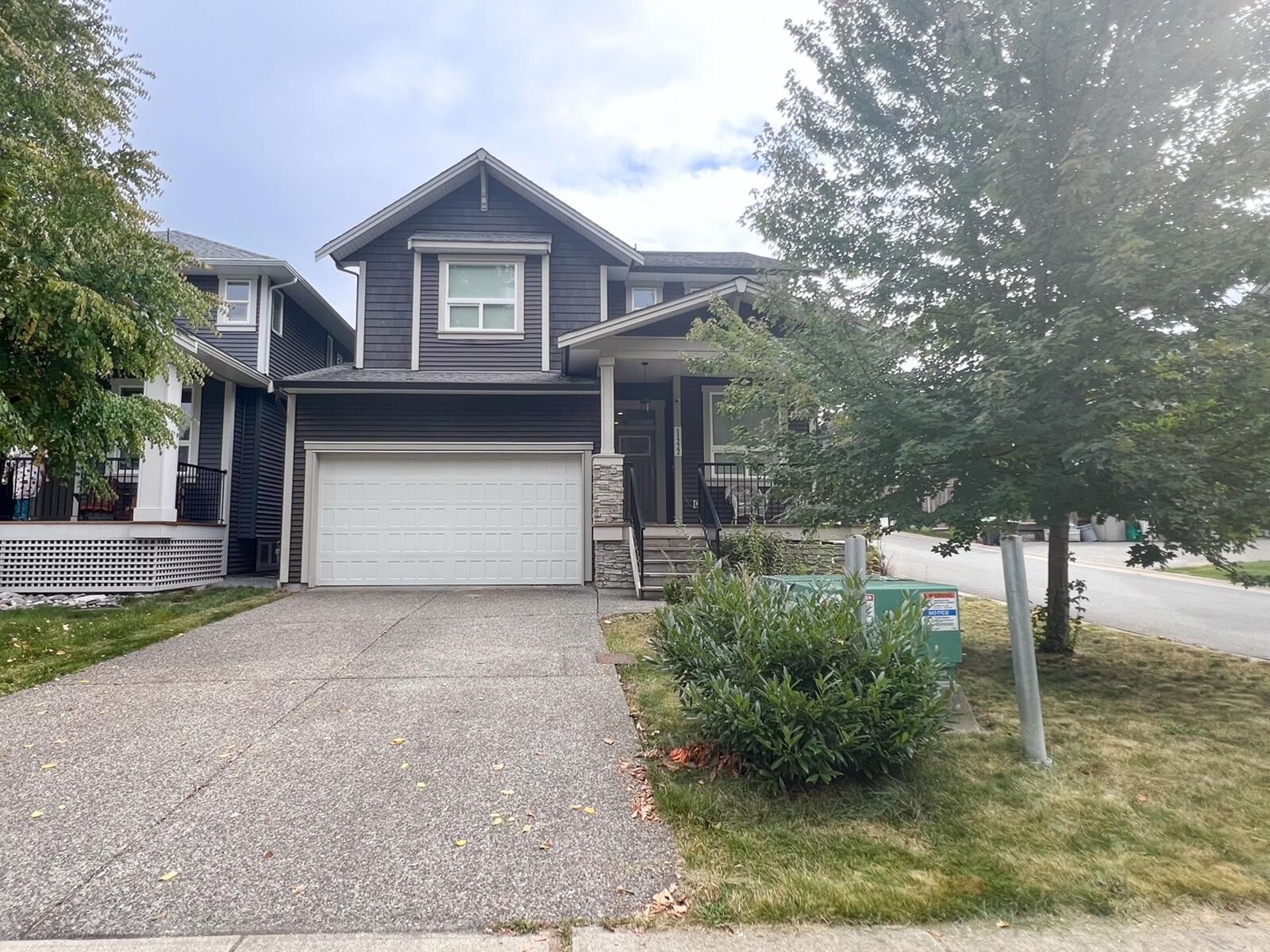 Property Photo:  11222 243B Street  BC V2W 1H5 